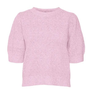 trekvarts ärmad stickad tröja - säljer denna trekvarsärmade stickade tröjan från vero moda💓 den är i strl s och är i bra skick ‼️bud är bindande‼️