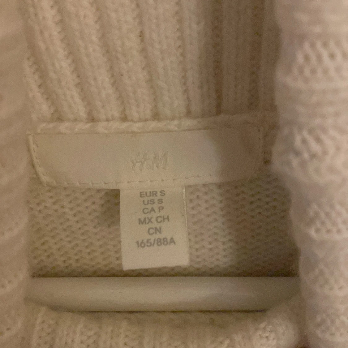 Vit stickad tröja  - 90