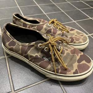 Vans  - Använda men i bra skick! 