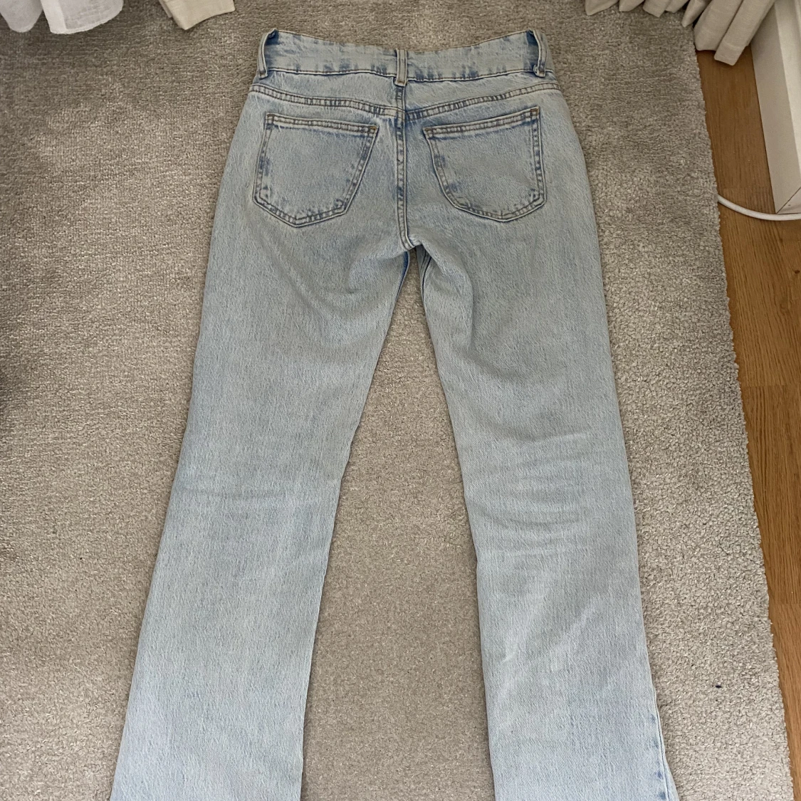 Ljusblåa jeans  - 90