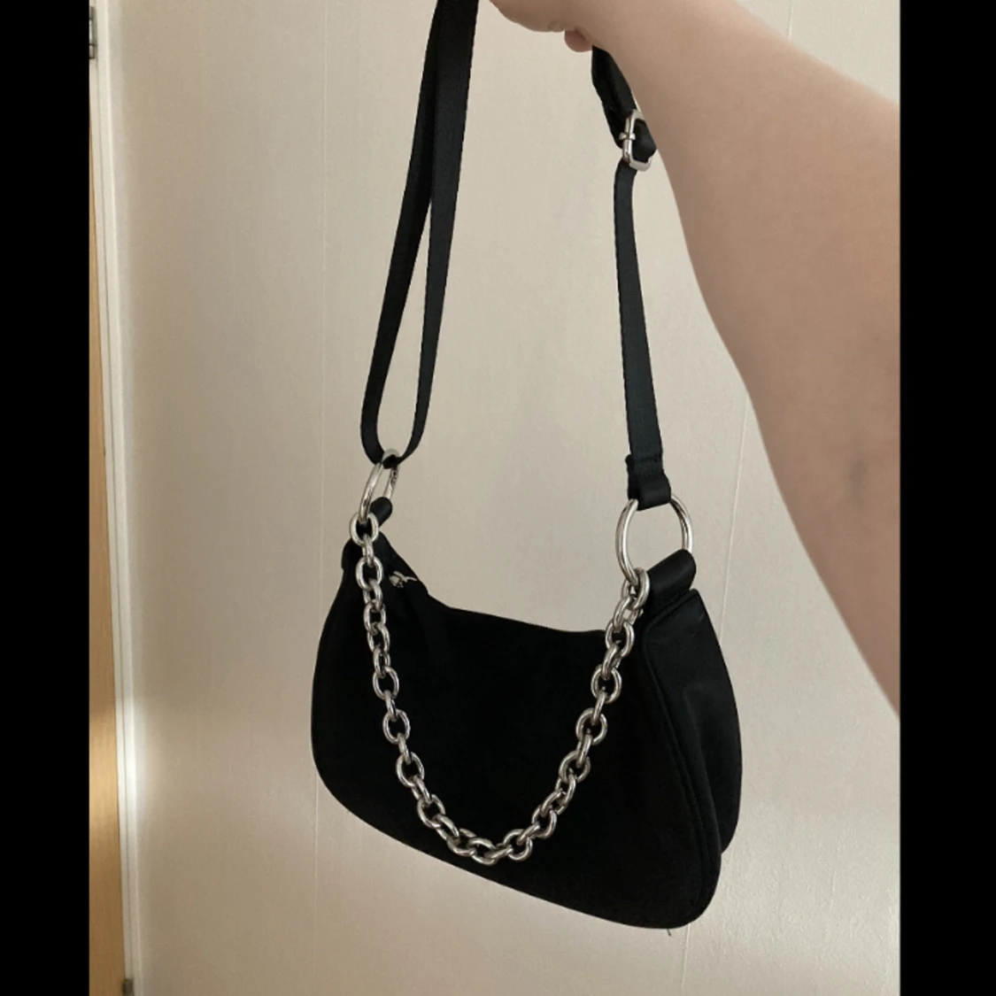 Svart axelväska - 90