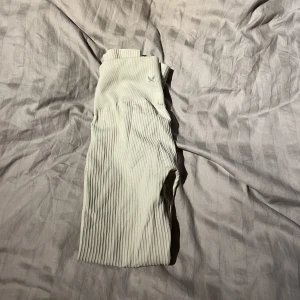 SOC träningtights  - Supersköna tights från soc, storlek XXS men mer xs/s