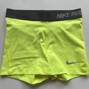 Nike Pro Shorts - Använda ett fåtal gånger.