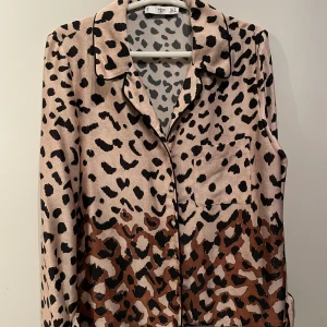 Mango  - Skjorta från mango, nyskcik