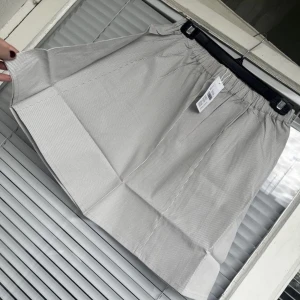 Filippa K kjol - Supersöt sommarkjol från Filippa K säljes, aldrig använd med prislapp. Strl: S. 