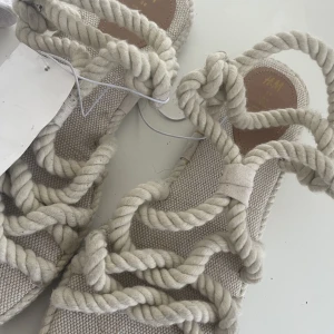 Hm - Storlek 38 oanvänd 