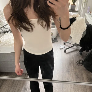 Vitt linne - Helt nytt vit simpelt linne. 39 kr + frakt