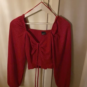 Mörk rosa blus - Mörk rosa blus nästan oanvänd