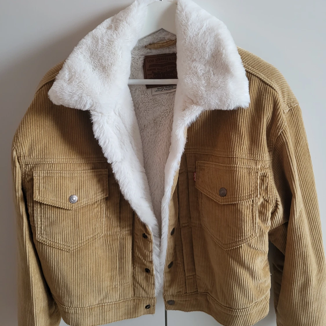 Super trevlig Lewis jacka  - 90