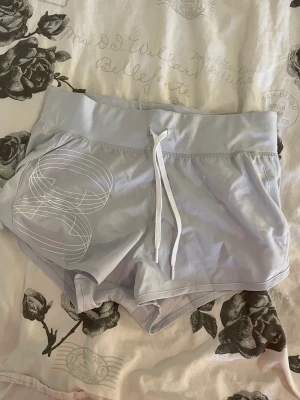 träningsshorts - gråa träningsshorts