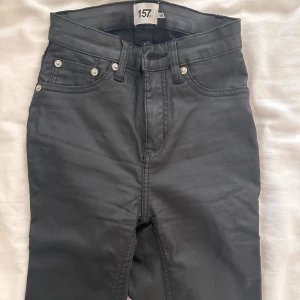 Skinnbyxor  - Skinnbyxor slim, använda 1 gång 