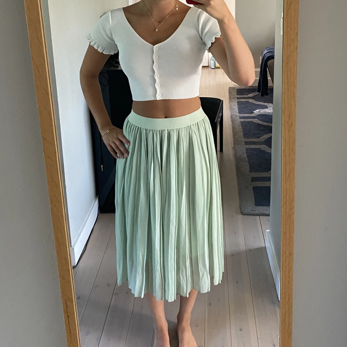 Mintgrön Midi kjol och vit topp - 90