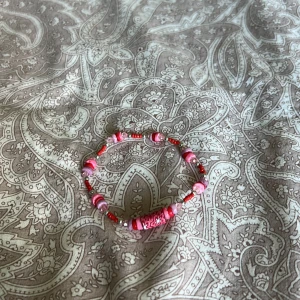 Armband - Aldrig använd. Köpte ett sätt men gillade halsbandet o inte armbanet!