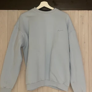 Nike sweatshirt  - Ljusblå Nike tröja  Size L  Inga märken, hål eller fläckar!  