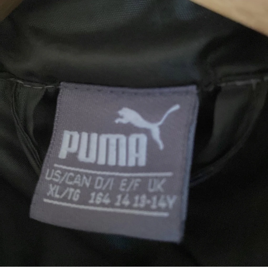 Puma olivgrön jscka, storlek 164 - 91