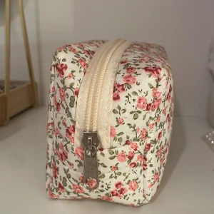 Smink väska - Jättegullig sminkväska❤️‍🩹❤️‍🩹