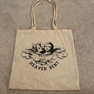 Brandy Melville totebag - Jättefin totebag från brandy Melville☕️🍂 