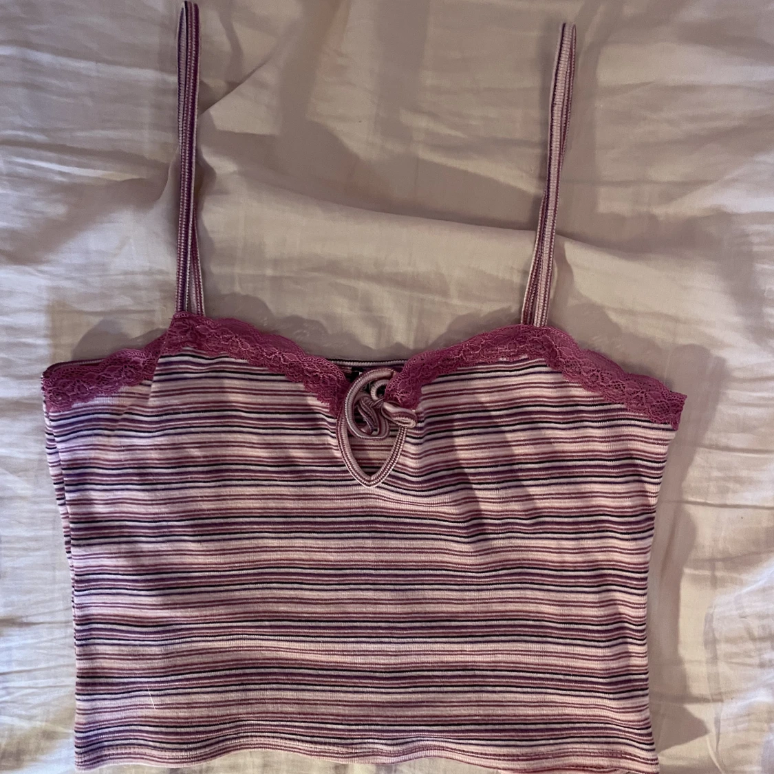 Lila och rosa randigt linne - 90