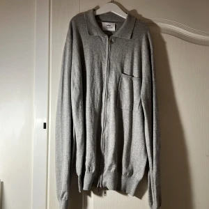 Ciszere  - Full zip i väldigt gott skick.strlk XS