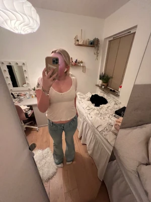 Odd Molly t-Shirt  - Säljer denna jättegulliga tröjan från Odd Molly då den inte används. Den är knappt använd så inga defekter☺️