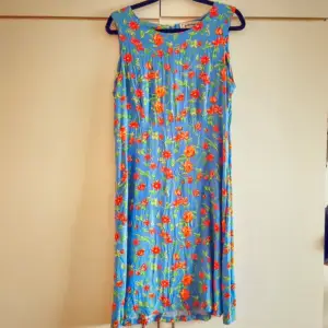 Dress size S. Very good condition 