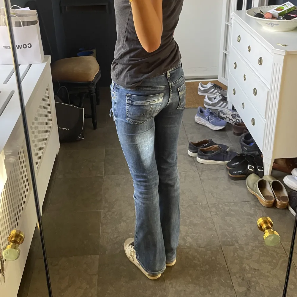 Super snygga omgjorda LTB Valerie jeans!💙🥶🦋🐟🐠 . Jeans & Byxor.