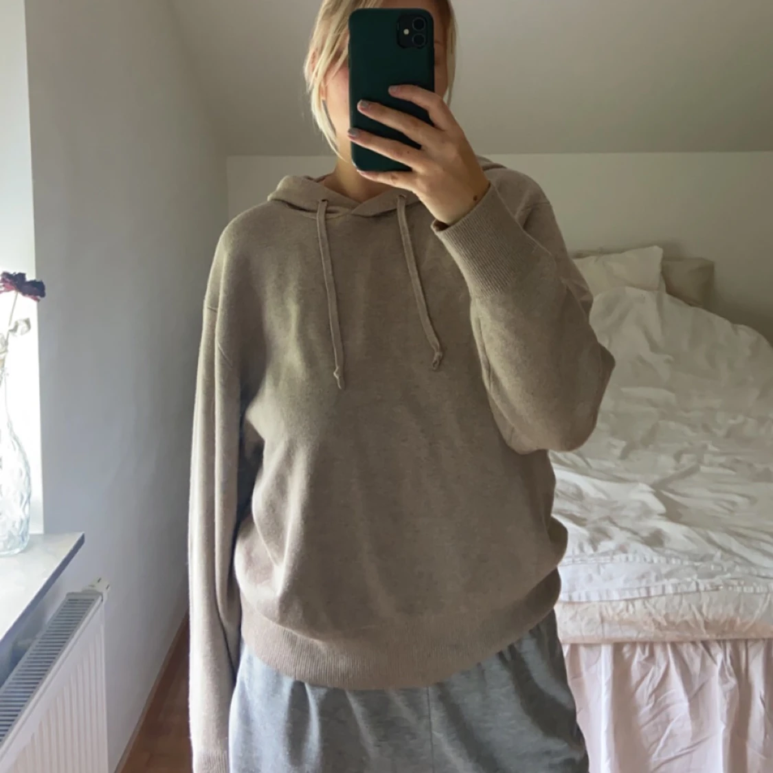 Beige virkad hoodie