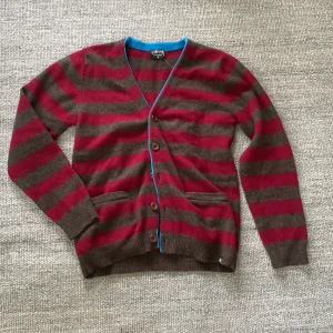 Stussy vintage cardigan  - Fet stussy cardigan i size M, sitter bättre på S! Inte brand new men vädligt fint skick! 