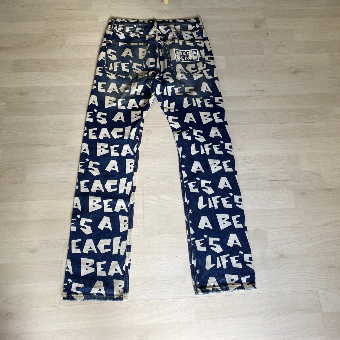 Life’s a beach jeans - 90