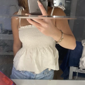 Sommar topp - Superfin sommar topp, storlek xs-s. Knappt använd. 90kr+frakt