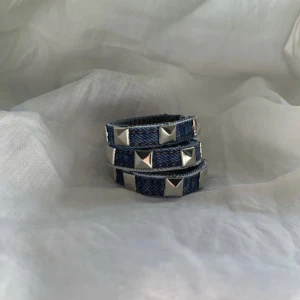 Sthlmstilsmycken  - Sjukt snygga jeans armband Köp för 99kr/st Eller  169kr för 2 Modell 068