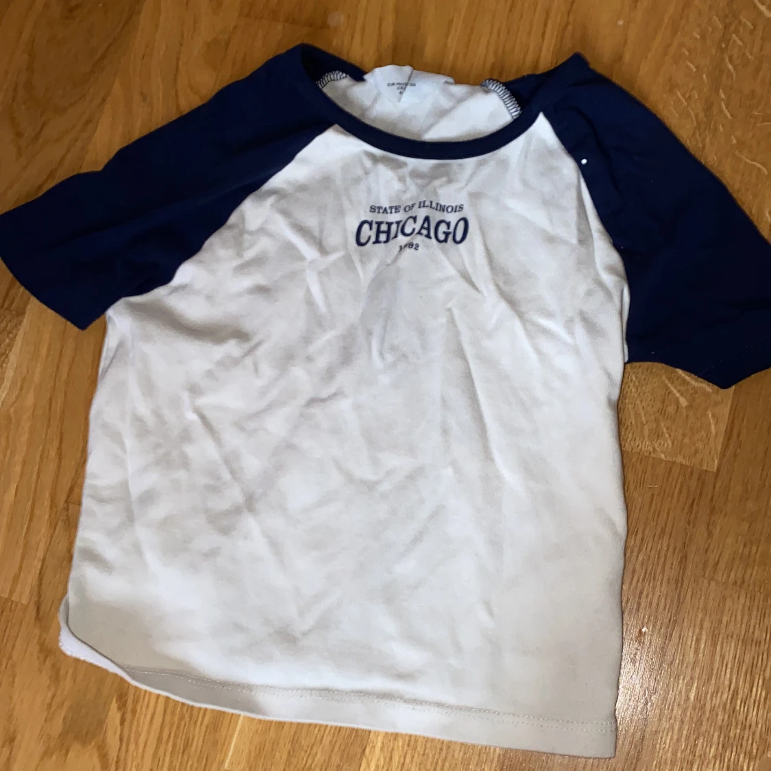 vit och blå tröja kortärmad  - 90