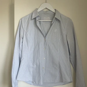 Skjorta från Newhouse - Randig skjorta från Newhouse🦋