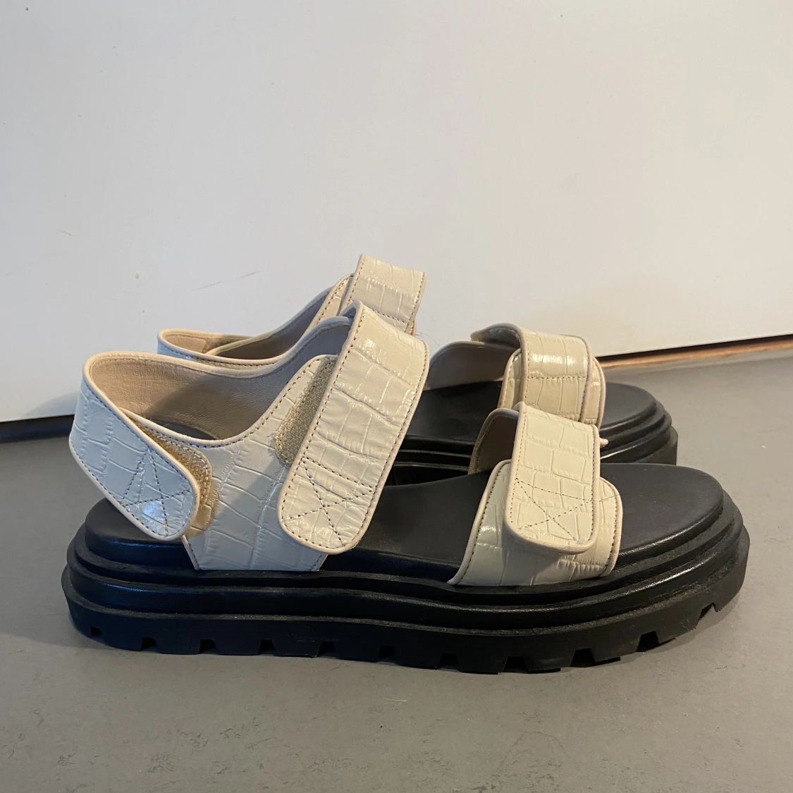 Sandaler & other stories - 91