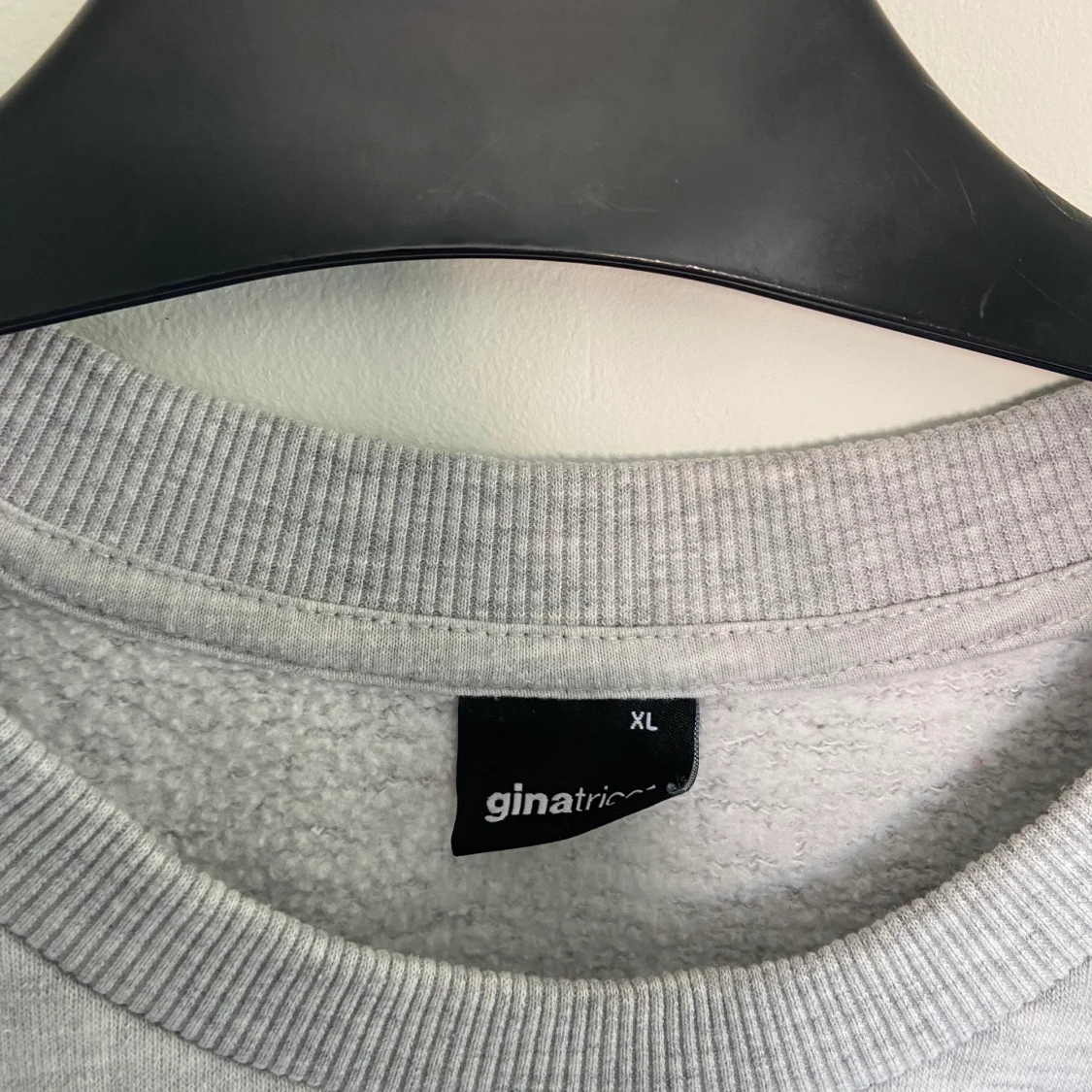 Grå sweatshirt  - 91