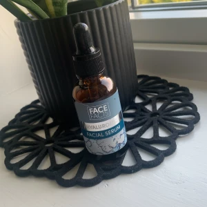 Face serum - Köpt från Luxplus. Inte använd mycket💓