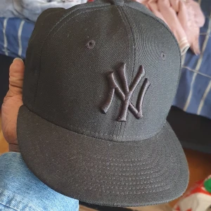 Y - G