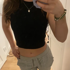 Fint linne - Så sött svart linne som tyvärr inte kommer till användning!💕