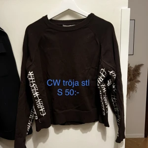 CW tröja  - Snygg Carin Wester tröja stl S