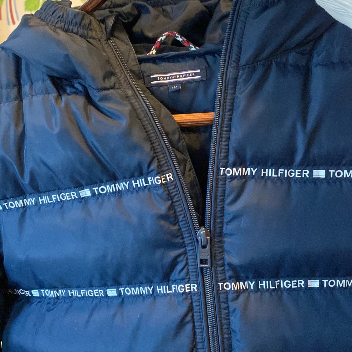  Tommy Hilfiger jacka  - 91