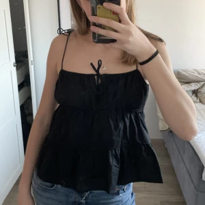 Topp - Jättefin topp från hm aldrig använd🖤