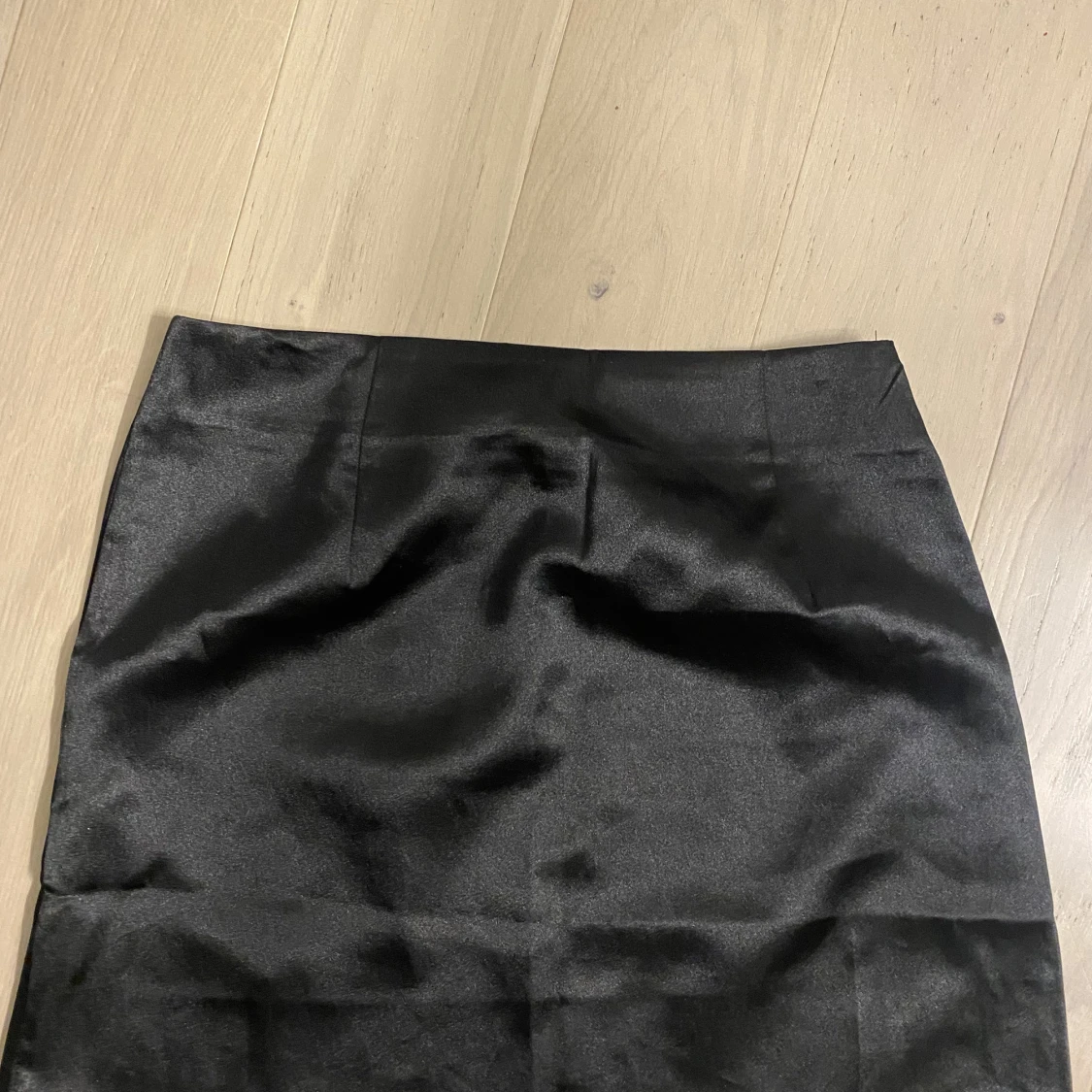 Kjol med slits  - 90