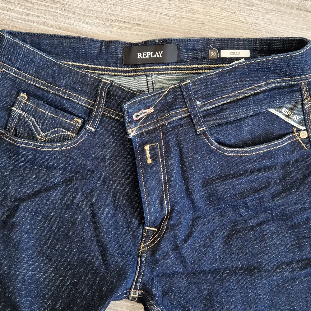 Helt oanvända replay jeans i storlek 30/32. Jeans & Byxor.