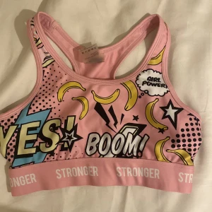 Sport topp - Säljer en oanvänd sport topp från stronger. 