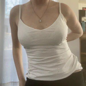 Linne - S. Köparen står för frakt!❤️❤️❤️