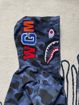 Bape Camo Shark Hoodie Zip Up - Helt Ny Hmu för mer bape mm