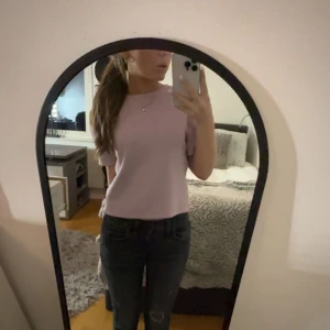 Rosa tröja  - Rosa tröja från zara, storlek xs