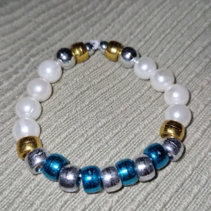 Armband  - Fint armband som present eller till dig själv. 