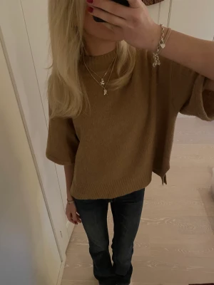 Stickad tshirt  - Såå snygg stickad tshirt från pull&bear💕
