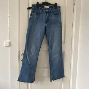 Superfina jeans, nästan aldrig använda💙